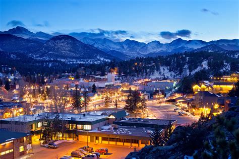 10 Ways To Embrace The Holiday Spirit In Estes Park