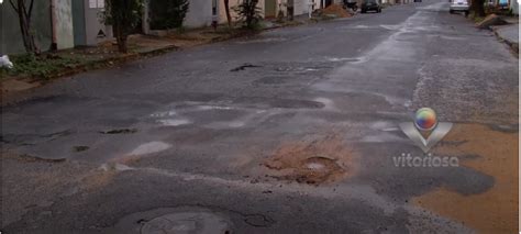 Mau Cheiro Provocado Por Rede De Esgoto Incomoda Moradores No Bairro