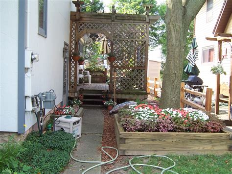 This graceful arch brings a little southern charm to your garden with its delicate lines and elegant pergola archway garden wedding rose arch. Entry to the F Deck. | Outdoor structures, Garden arch ...