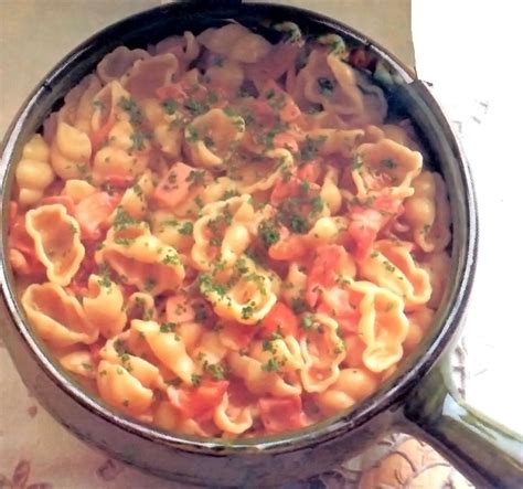 Celtnet Recipes Blog Pasta Shells With Tomato And Bacon Sauce Recipe