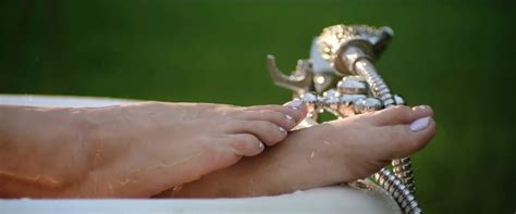 Sunny Leone Feet Page 8 Of 10 Wikigrewal