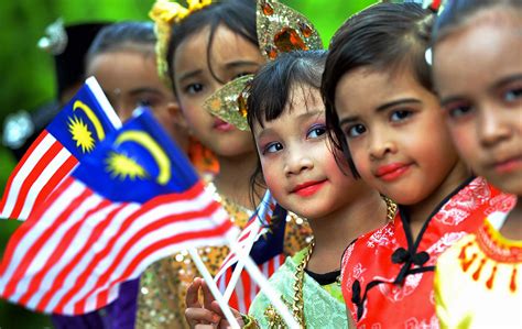 Di samping itu, perpaduan kaum dalam kalangan rakyat malaysia dapat dipupuk menerusi aktiviti hari keluarga. Murid-murid Tadika | Sambutan Hari Malaysia ke-51 | Foto ...