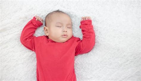 Bantu Bayi Tidur Nyenyak Saat Pilek Bersama Bidan Estri Dan Doodle
