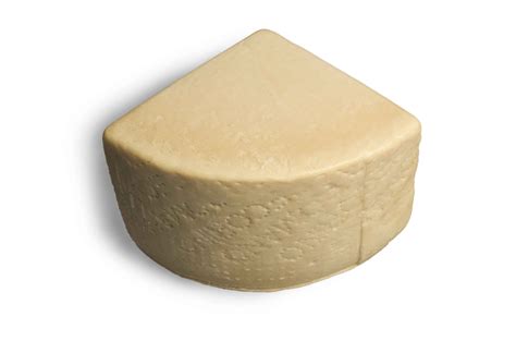The name pecorino derives from pecora which means sheep in italian. Formaggio Aresu Pecorino Romano D.O.P.