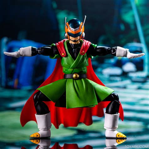 The set includes four pairs of optional hands, one optional left arm, one optional. S.H. Figuarts Dragon Ball Z Great Saiyaman Gallery - The ...