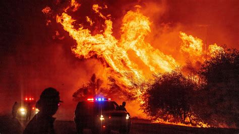 Fire synonyms, fire pronunciation, fire translation, english dictionary definition of fire. Fire map: California firefighters injured; Oregon wildfire ...