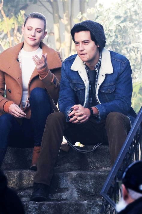 Riverdale before and after 2019 (real name and age) ► storyline: LILI REINHART and Cole Sprouse on the Set of Riverdale in ...