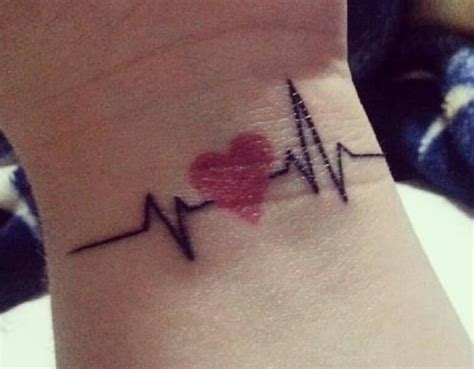 Electrocardiograma Por Risha Tattoo Tatuajes Para Mujeres Esmeralda