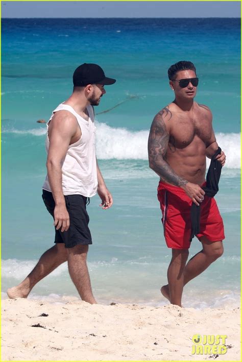 Jersey Shore S Pauly D Vinny Go Shirtless In Cancun Photo 4260689