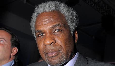 former knicks player charles oakley banned from msg charles oakley newsies just jared
