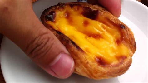 In 1979, a young man named andrew stow came to macau, to take up a career as a pharmacist. Portuguese Egg Tart - YouTube