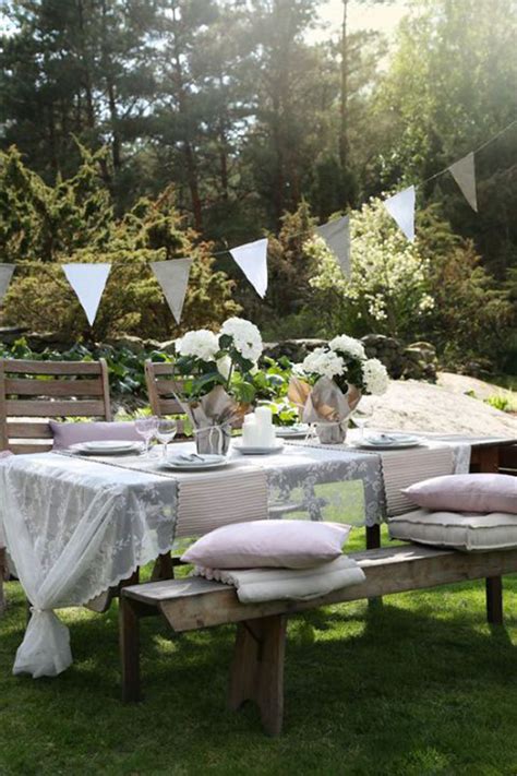 34 Romantic Outdoor Dining Party Ideas For Your Entertaining Homemydesign