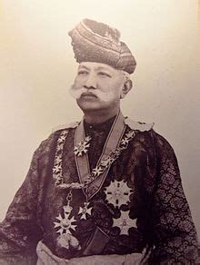 Hänet valittiin maan ensimmäisen kuninkaan tuanku abdul rahmanin varamieheksi maan itsenäistyttyä vuonna 1957. Muhammad of Negeri Sembilan - Wikipedia