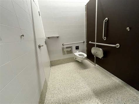 Slc Airport Bathroom Ada Stall Wheelchair Travel
