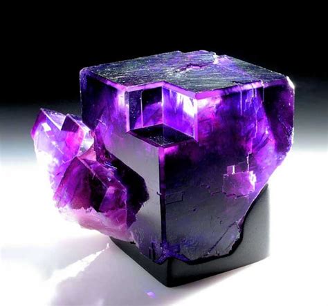 25 Extremely Beautiful Minerals And Stones