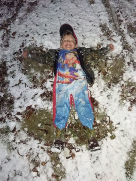 Snowfall Delivers Rare South Alabama, Northwest Florida Sight (With