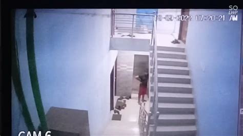 আইফোন চুরি করে সিসি ক্যামেরায় ধরা পরলো নারী। Youtube