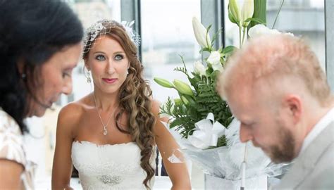 Melbourne Hair And Makeup Artist Karly Drever Wedlockers