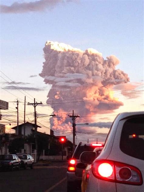 Ecuadors Spectacular Volcanic Eruption Spews Six Mile Column Of Ash