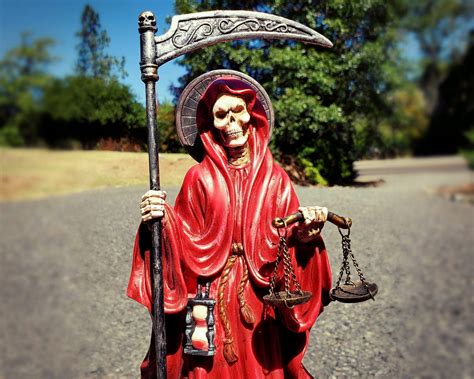 Santa Muerte Altar Statue With Scythe and Scale-XI - www.lagoagrio.gob.ec