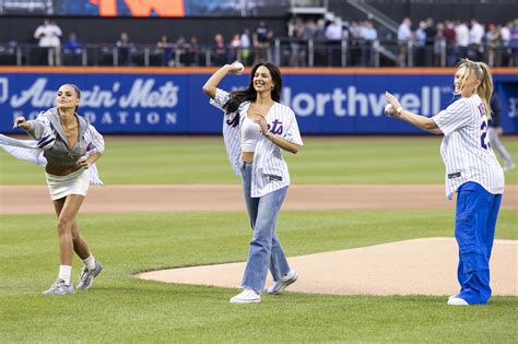 Si Swimsuit Models Camille Kostek Christen Harper Throw Out First Pitches At Mets Game