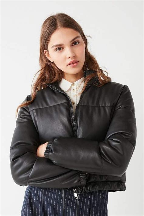 Urban Outfitters Faux Leather Cropped Puffer Jacket Ropa