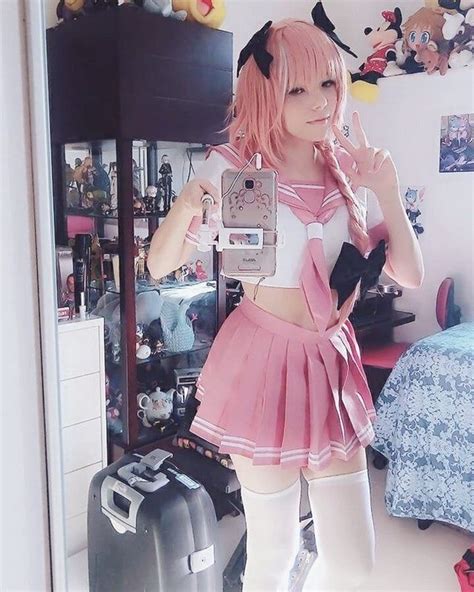 Astolfo Cosplay By Yuarisato Cosplayers Cosplay Outfits Cute