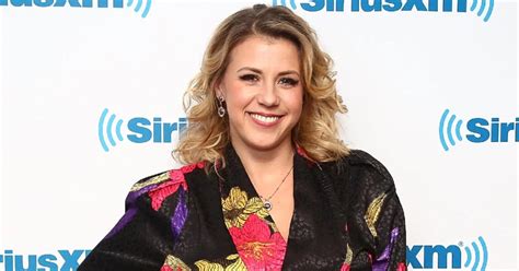Full House Alum Jodie Sweetin Shoved To Ground By Police During Pro