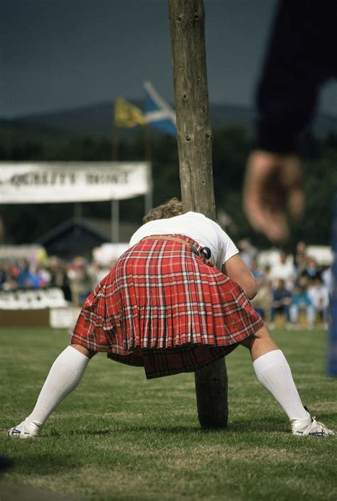 Flickrpnktgjp Tossing The Caber A Kilted Man Tossing The