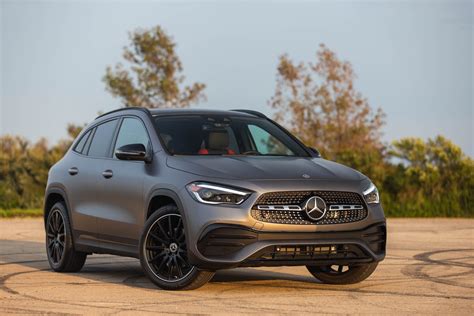 Review The New Mercedes Benz Gla 250 Compact Suv Packs Plenty Of