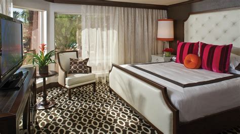 4 Star The Riviera Palm Springs A Tribute Portfolio Resort For 170 The Travel Enthusiast