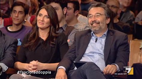 Milena gabanelli, chiara valerio, valerio aprea, elenoir, marco live at the pit for those who heed the call of the machine, we salute you. Propaganda Live on Twitter: "Rivedi la puntata di #propagandalive di ieri: treni e pandori ...