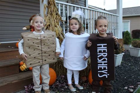 sibling halloween costumes trio halloween costumes cool halloween costumes