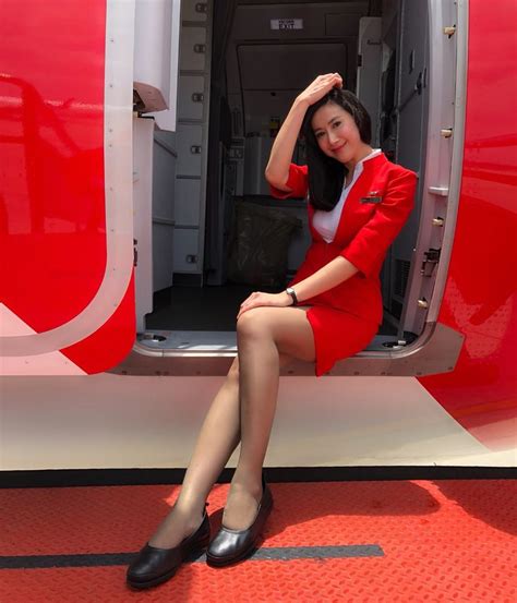 thai cabin crew experience the best flight attendant service