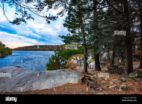 Autumn On Lake Minnewaska State Park New York Stock Photo Alamy