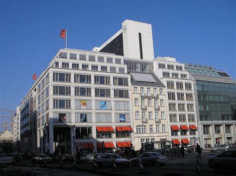 Dussmann Das Kulturkaufhaus Berlin
