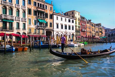 sail through venice s stunning scenery a complete self guided tour of the grand canal the