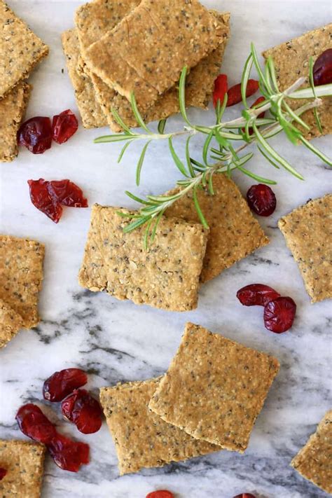 These Gluten Free Vegan Crackers Are Crispy And Crunchy Super Easy To
