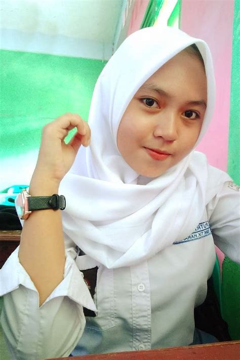 Tas sekolah anak perempuan cantik untuk tk sd kelas 1 2 3. Foto Cewek2 Cantik Lucu Berhijab Anak Sekolah
