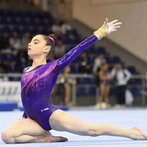 Maria holbură se retrage din gimnastică la nici 20 de ani şi după participarea la jo de la tokyo. Campionatele Mondiale de Gimnastica - Stuttgart