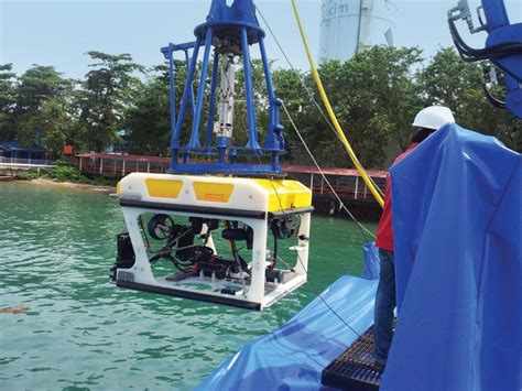 H1000 Rov Remotely Operated Vehicle Eca Group