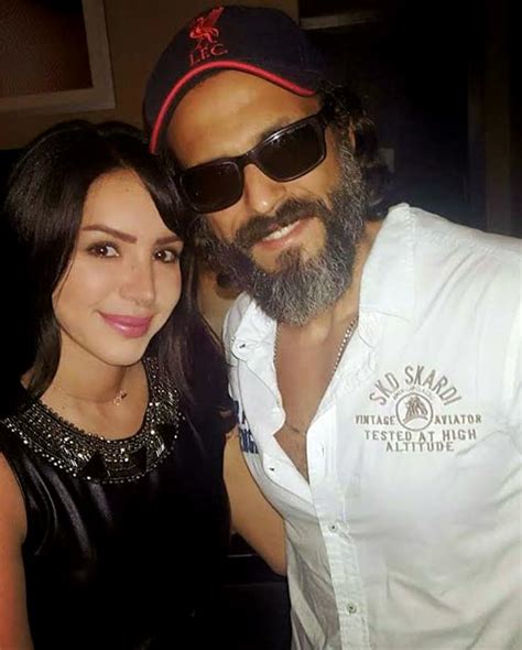Jun 11, 2021 · حضر النجمان يوسف الشريف وأحمد حلمي، سويا، عقد قران الفنان محمد فراج، والفنانة بسنت شوقي، المقام حاليا في أحد الأماكن المفتوحة بالقاهرة. زوجة يوسف الشريف تحتفل بعيد زواجهما السابع وتكشف عن سر ...
