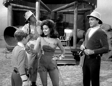 13 LOST IN SPACE Season 1 Episode 25 The Space Croppers 1966