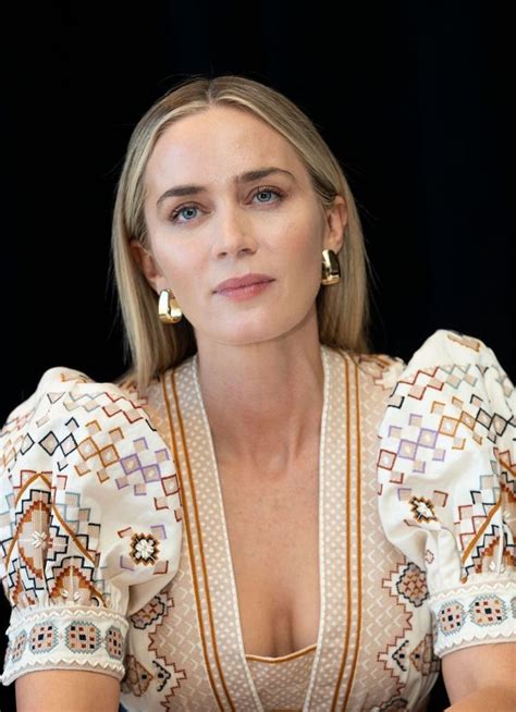 Archive Milfs 🎄 On Twitter Top Milfs Of The Year 36 Emily Blunt Ee82xpxltn
