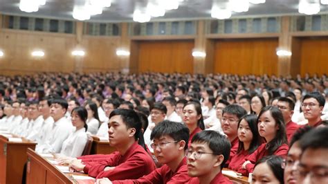 Xi Chinese Youth Of New Era Should Bear Responsibilities Of Times Cgtn