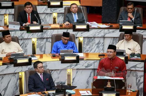 Kerajaan mengumumkan bantuan khas kewangan aidilfitri rm500 akan diberikan secara one off kepada semua 1.7 penjawat awam di malaysia termasuk kalangan kumpulan pelaksana penjawat awam. Bantuan khas RM500 ke 3 bulan gaji | Harian Metro