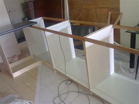 Kabinet dapur menggunakan pintu tanpa pegangan. Jom DIY Rumah Anda: Buat kabinet dapur sendiri | Build ...