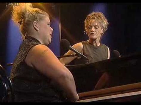 Eine genaue bewertung an verschiedenen ina müller queen bee ist für fast alle interessenten enorm komplex. Queen Bee - Das Sylt-Musical / Teil 8 von 13 - YouTube