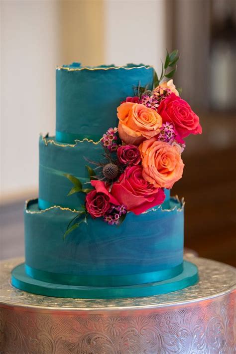 26 Beautiful And Refined Teal Wedding Cakes Weddingomania