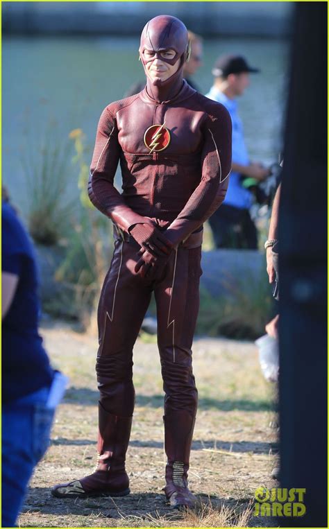 exclusive grant gustin films a fight scene on the set of the flash images